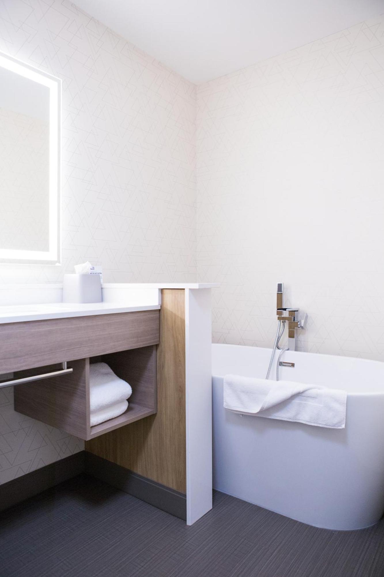 Holiday Inn Express & Suites Prince Albert - South By Ihg מראה חיצוני תמונה